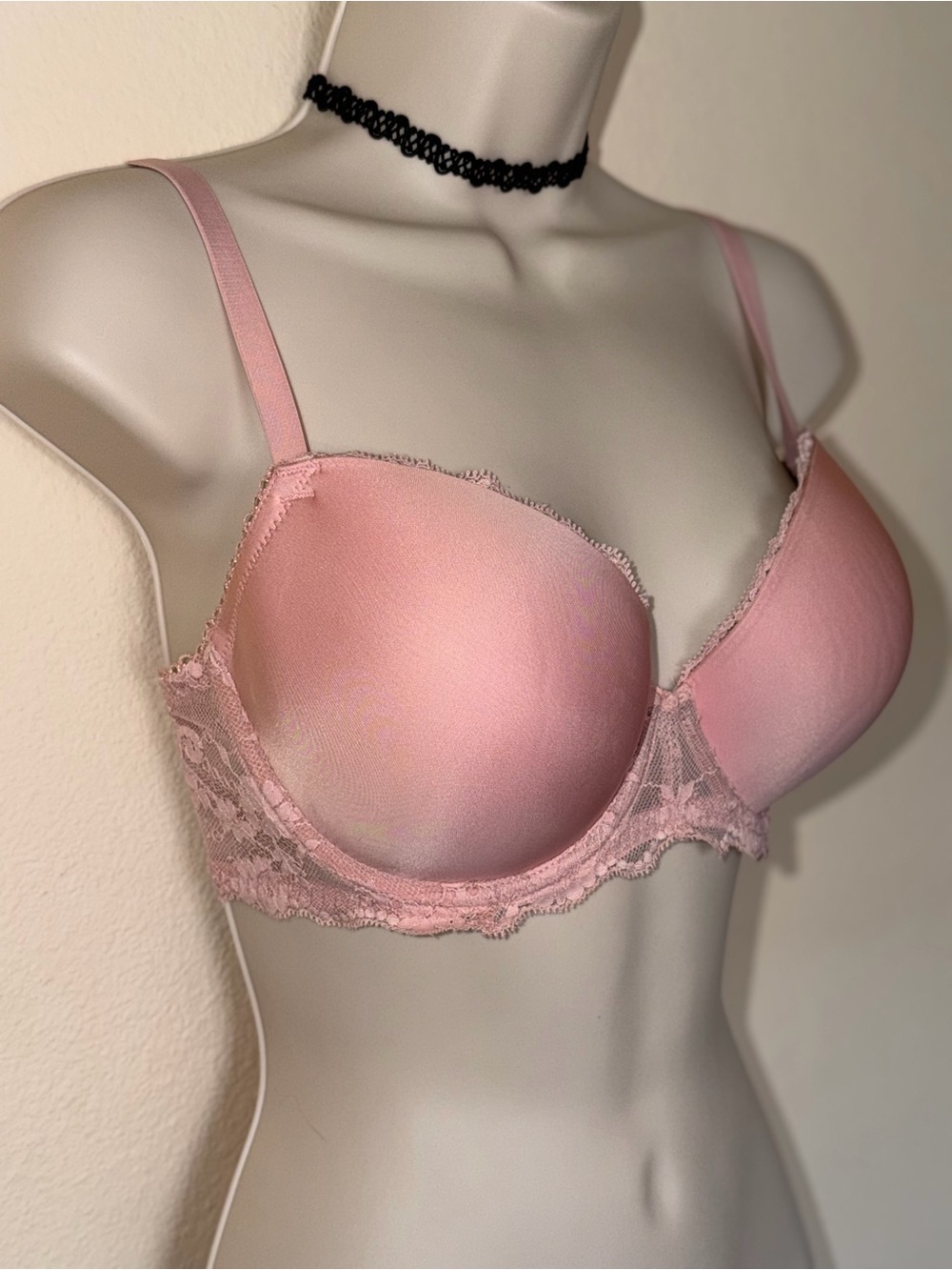 Bundle of 2 Victoria’s Secret push-up bras